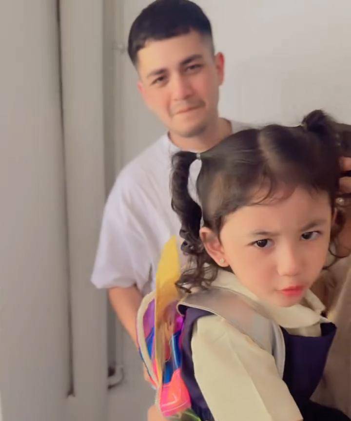 Foto Artis Anter Anak Hari Pertama Sekolah 8.jpg