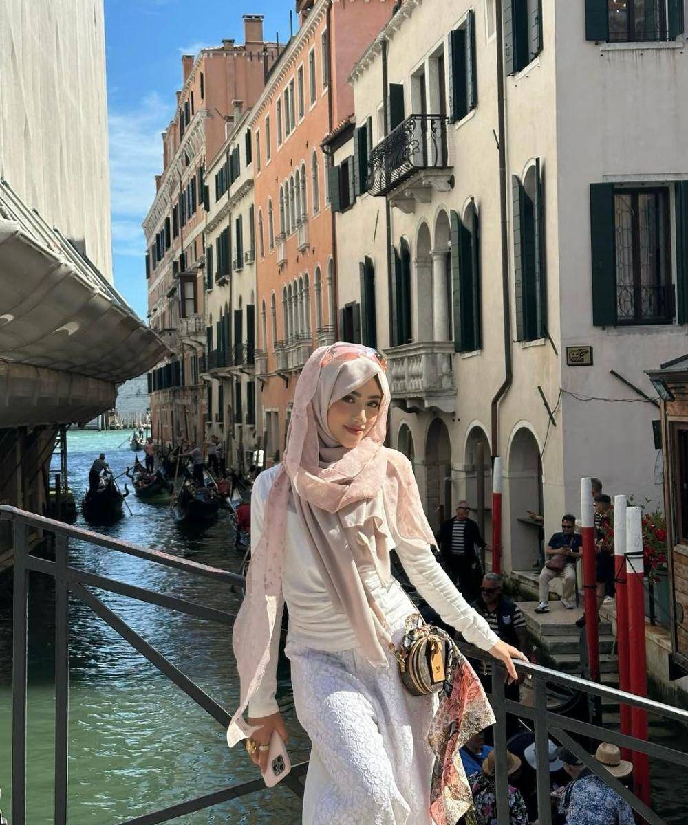 Inspirasi Padu Padan Rok untuk Hijabers