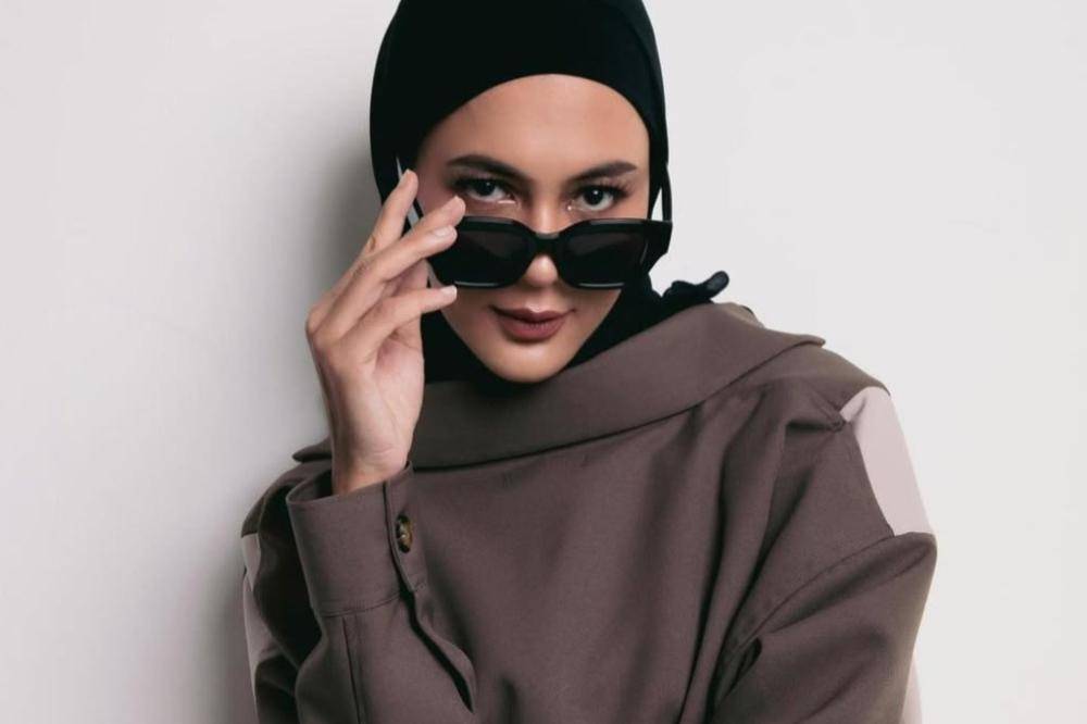 Inspirasi Outfit Earth Tone ala Paula Verhoeven.jpg