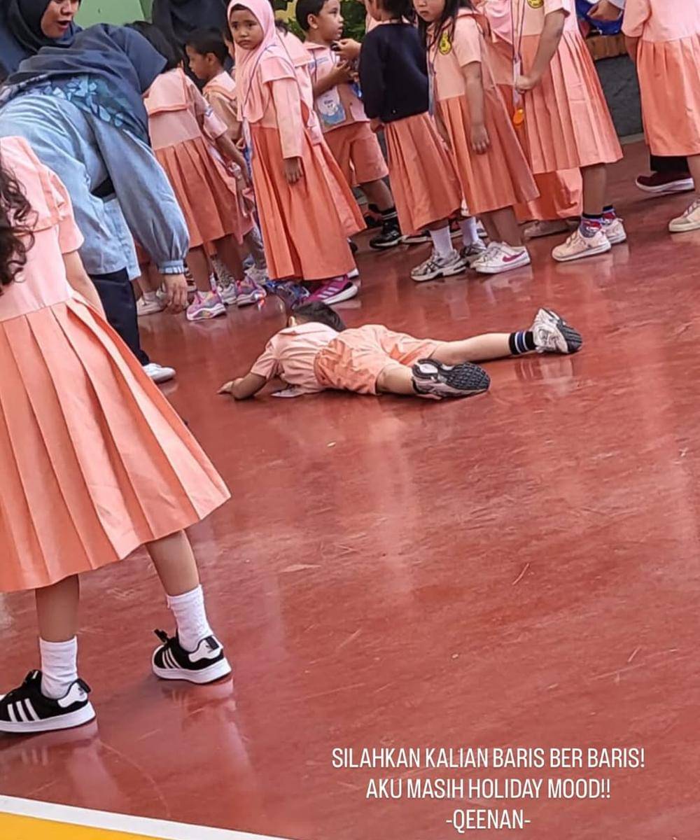 Foto Artis Anter Anak Hari Pertama Sekolah 2.jpg