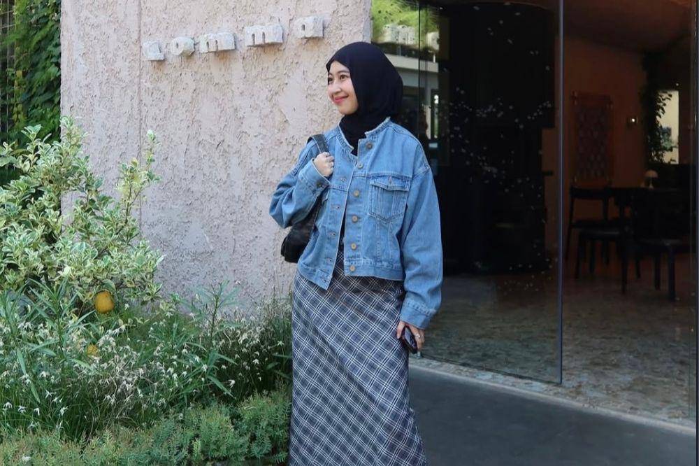 Inspirasi Padu Padan Rok untuk Hijabers
