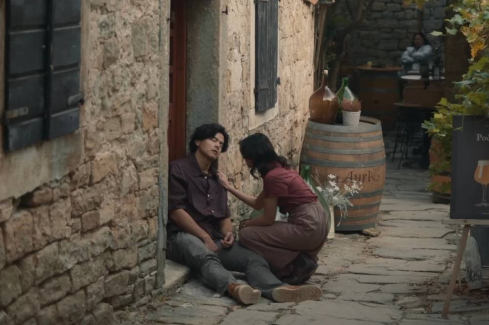 Red Flag dalam Film SORE: Istri dari Masa Depan