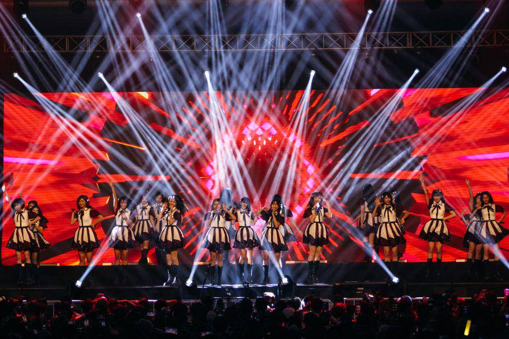 JKT48 in Sby 3.jpg