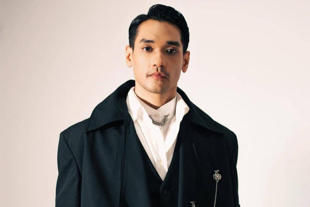 Makna dan Lirik Lagu Afgan 'Kacamata', Cinta yang Salah Arah