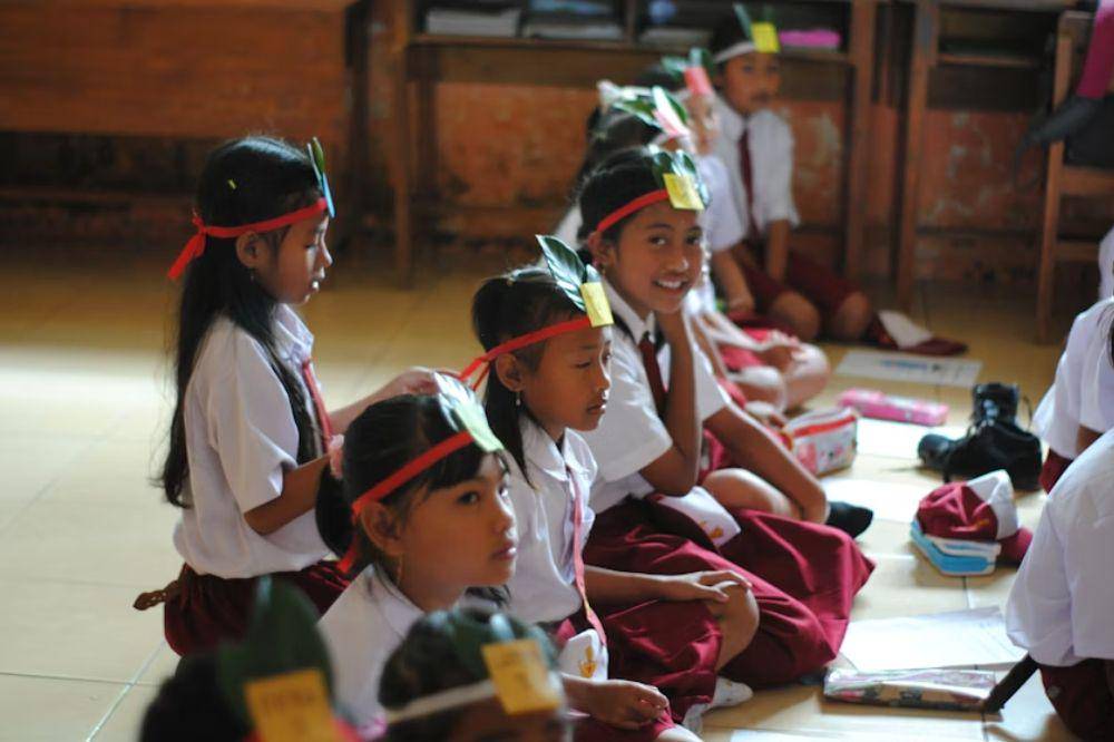 Anak-anak di kelas SD