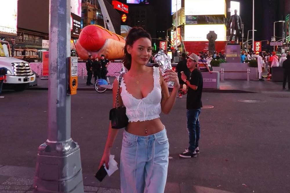 Kode Kesedihan Erika Carlina saat Hamil Pertama