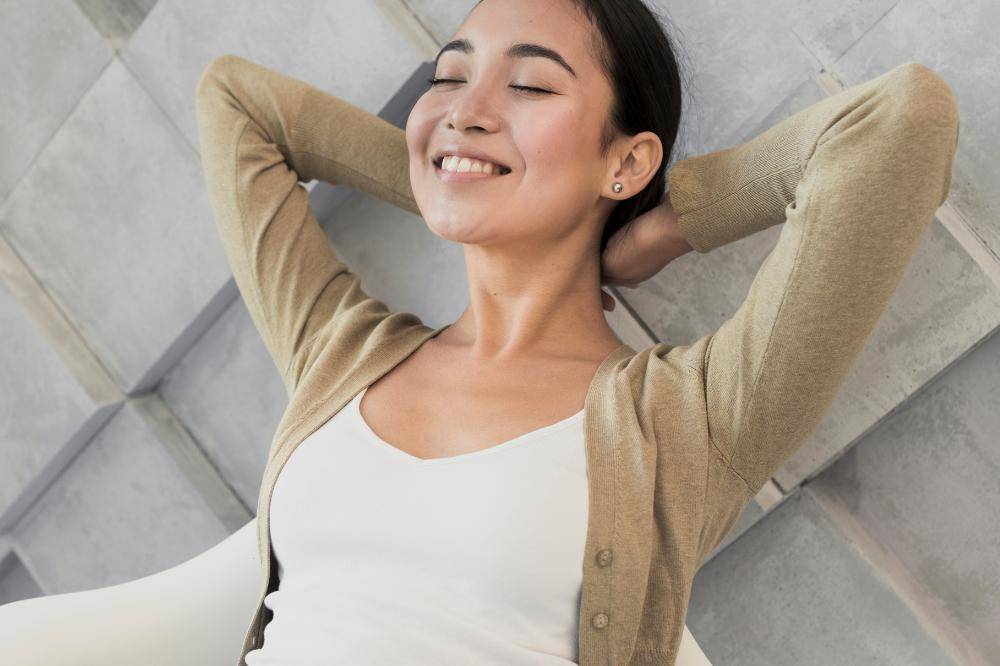 Tips Kilat untuk Kulit Cerah dan Sehat Meski Mama Super Sibuk (3).jpg