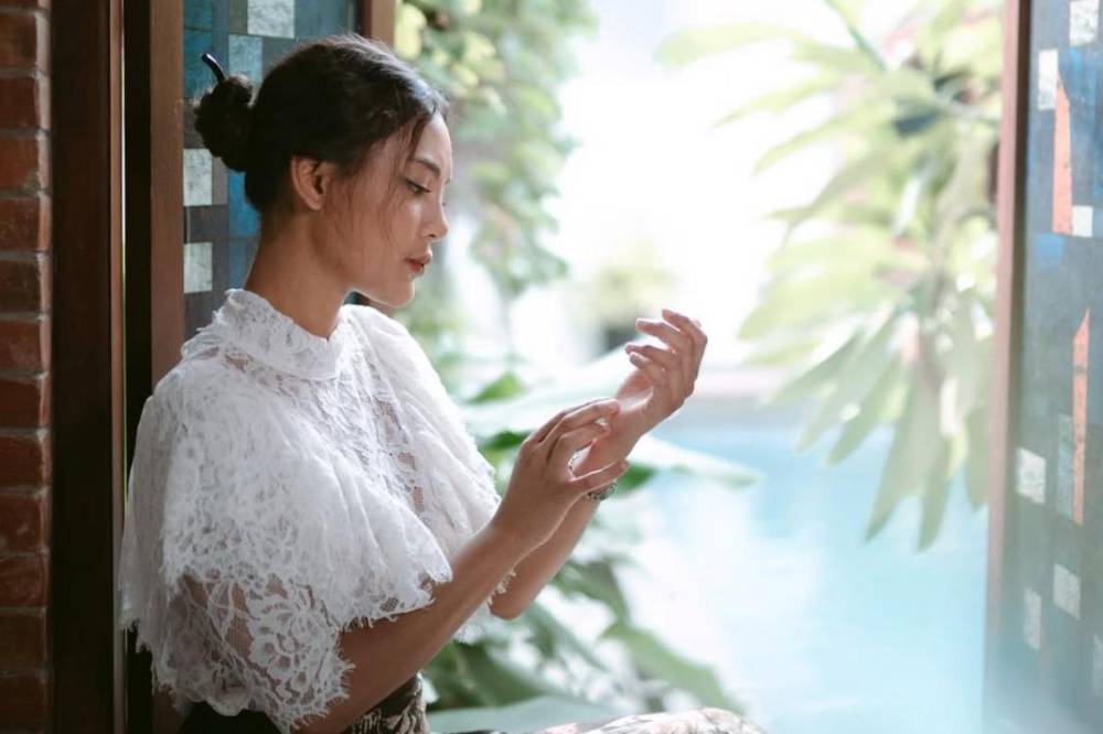 Tanggapan Orangtua Erika Carlina Soal Hamil di Luar Nikah