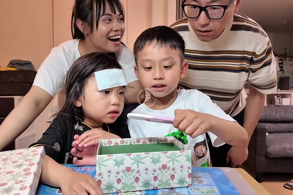 Youtube.com/ueno_family 