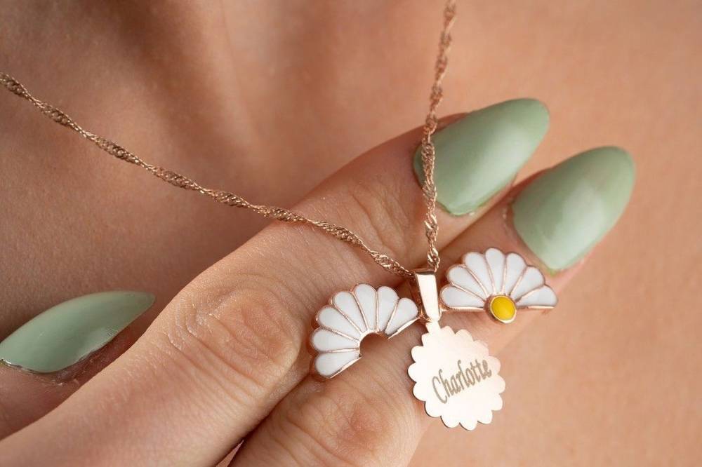 Pinterest.com/fujecom