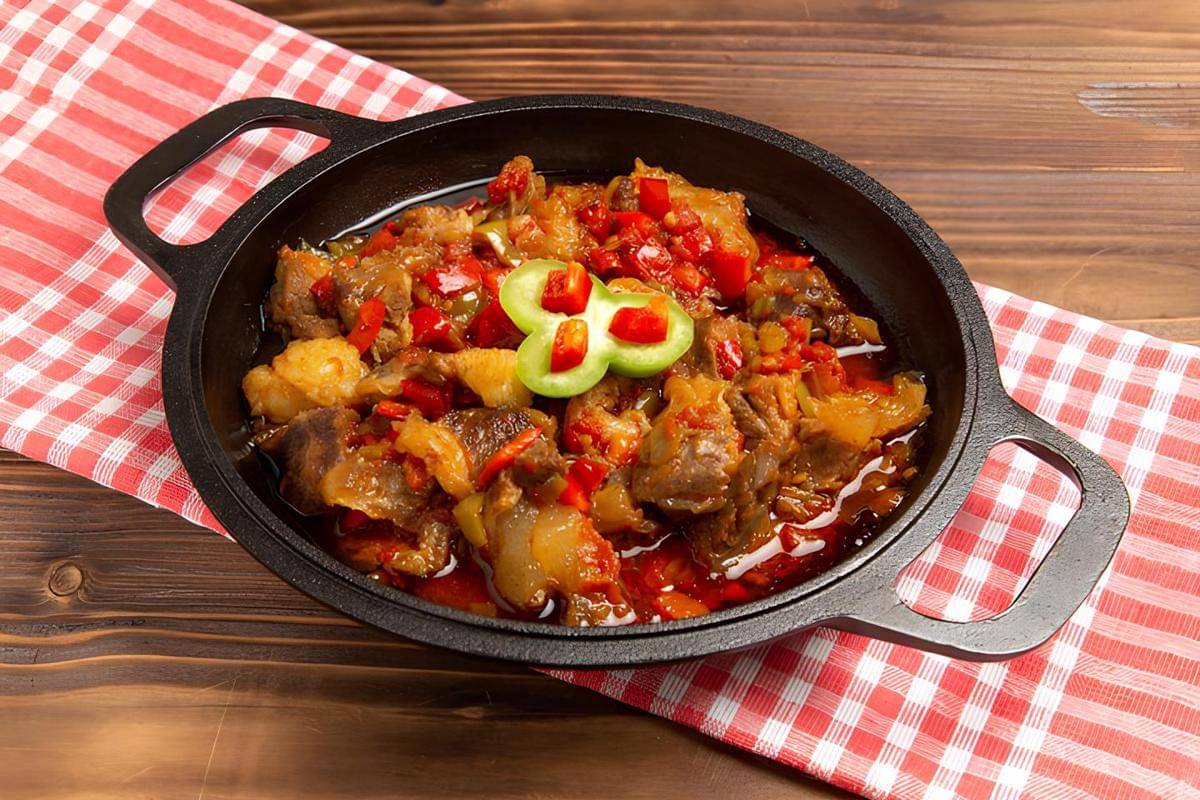 7 Tempat Wisata Kuliner Malam Jogja Terdekat, Sajian Rasa Legendaris