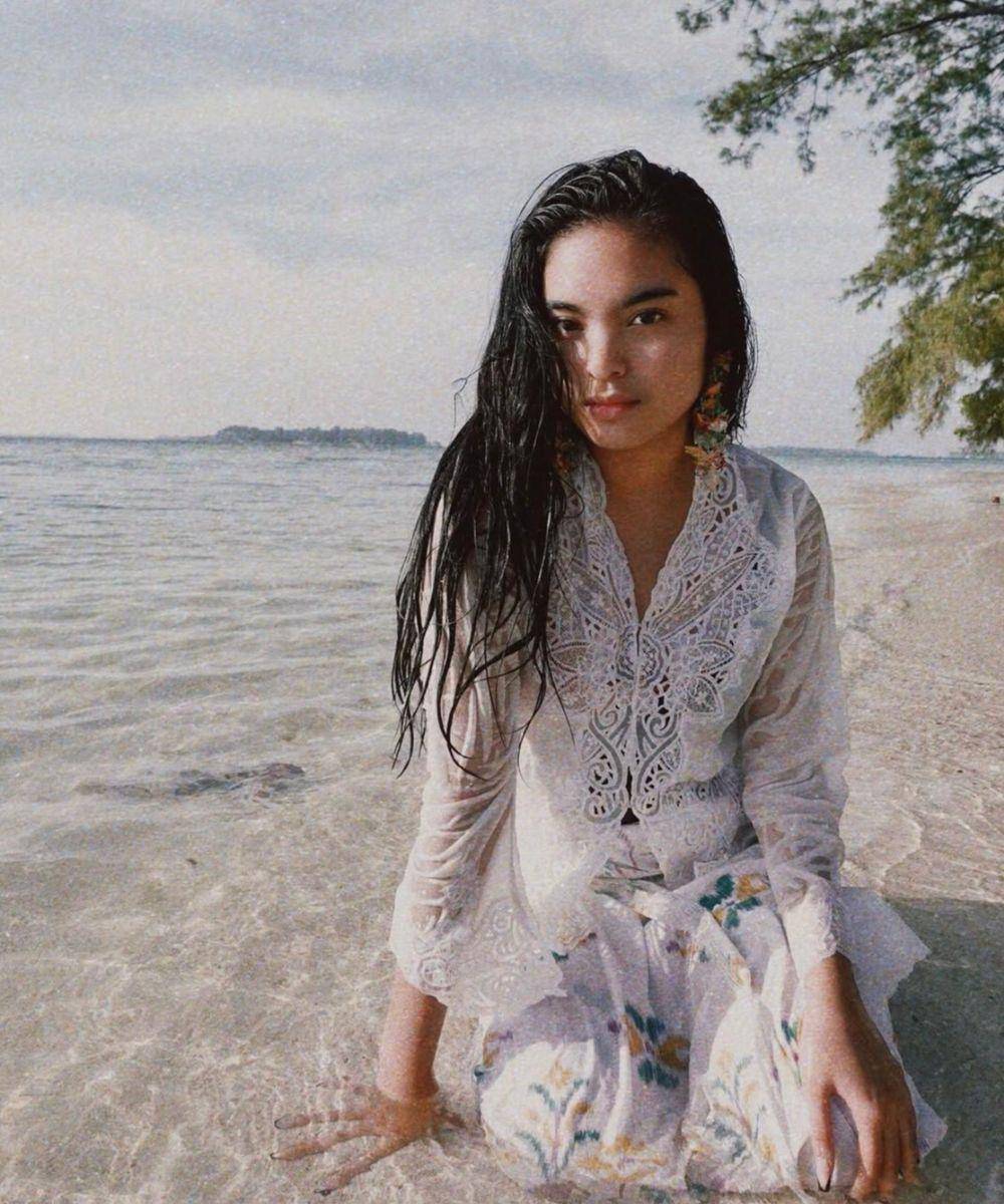 7 Selebriti yang Pakai Kebaya Sehari-hari, Jadi Inspirasi Gaya Mama