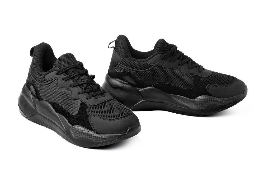 Sepatu sekolah hitam
