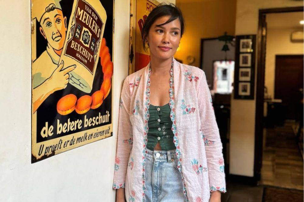 7 Selebriti yang Pakai Kebaya Sehari-hari, Jadi Inspirasi Gaya Mama
