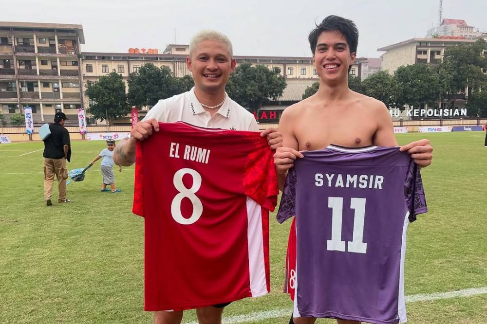 Kronologi El Rumi dan Syamsir Alam Ribut di Lapangan Bola