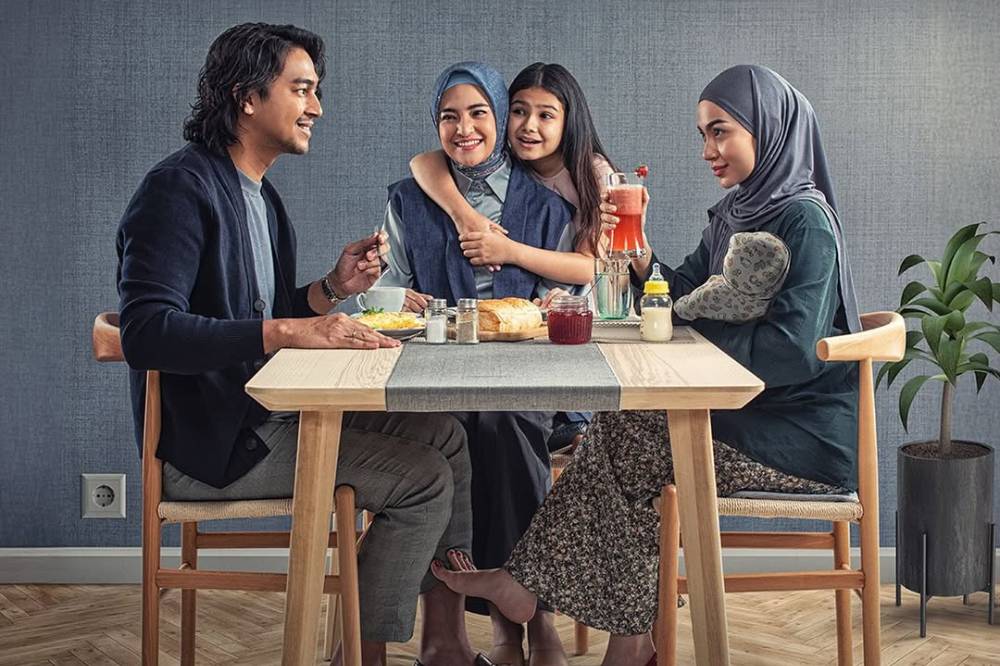 Film Indonesia tentang Perselingkuhan di Tempat Kerja