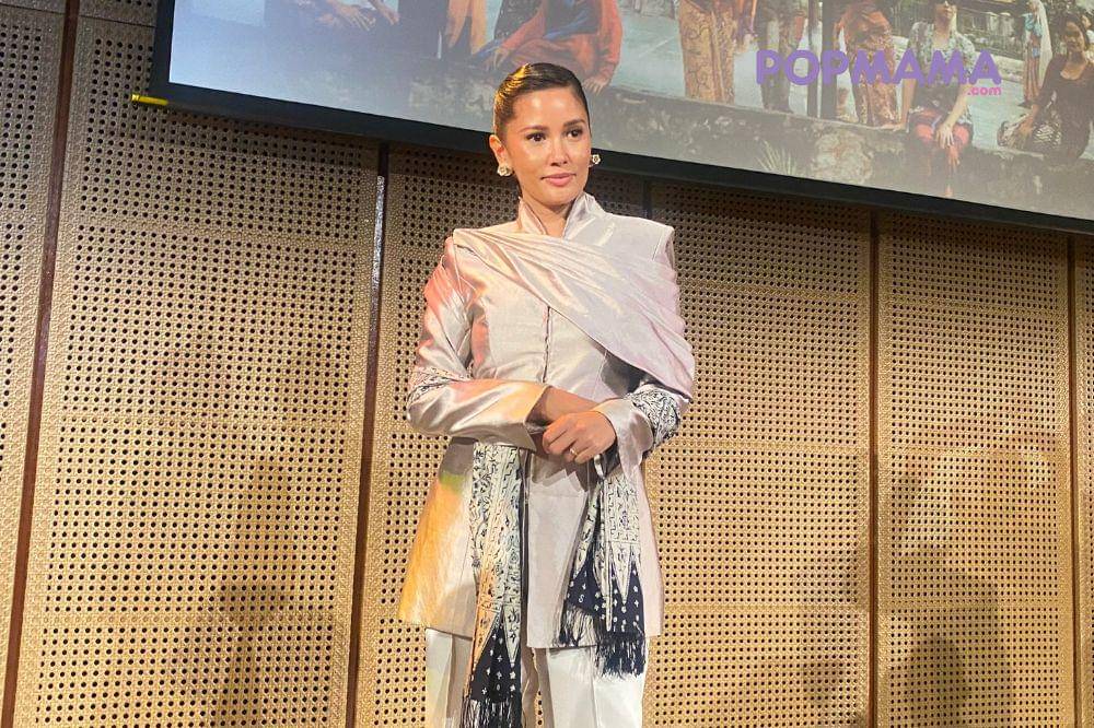 Bukan Sekadar Tradisi, Kebaya Jadi Busana Harian Titi Radjo Padmaja