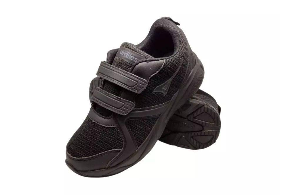 Ardiles sepatu sekolah