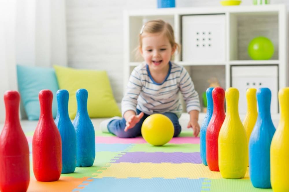 Ide DIY Mainan dari Perabotan Rumah untuk Kids Corner