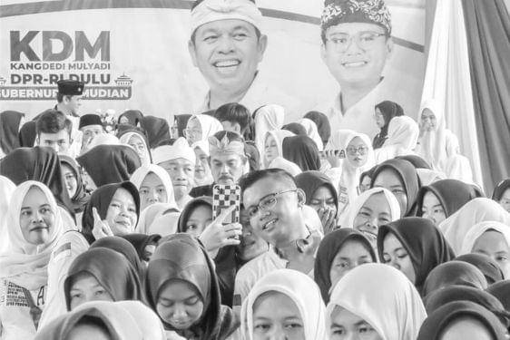 Profil dan Biodata Maula Akbar, Apa Pekerjaannya?