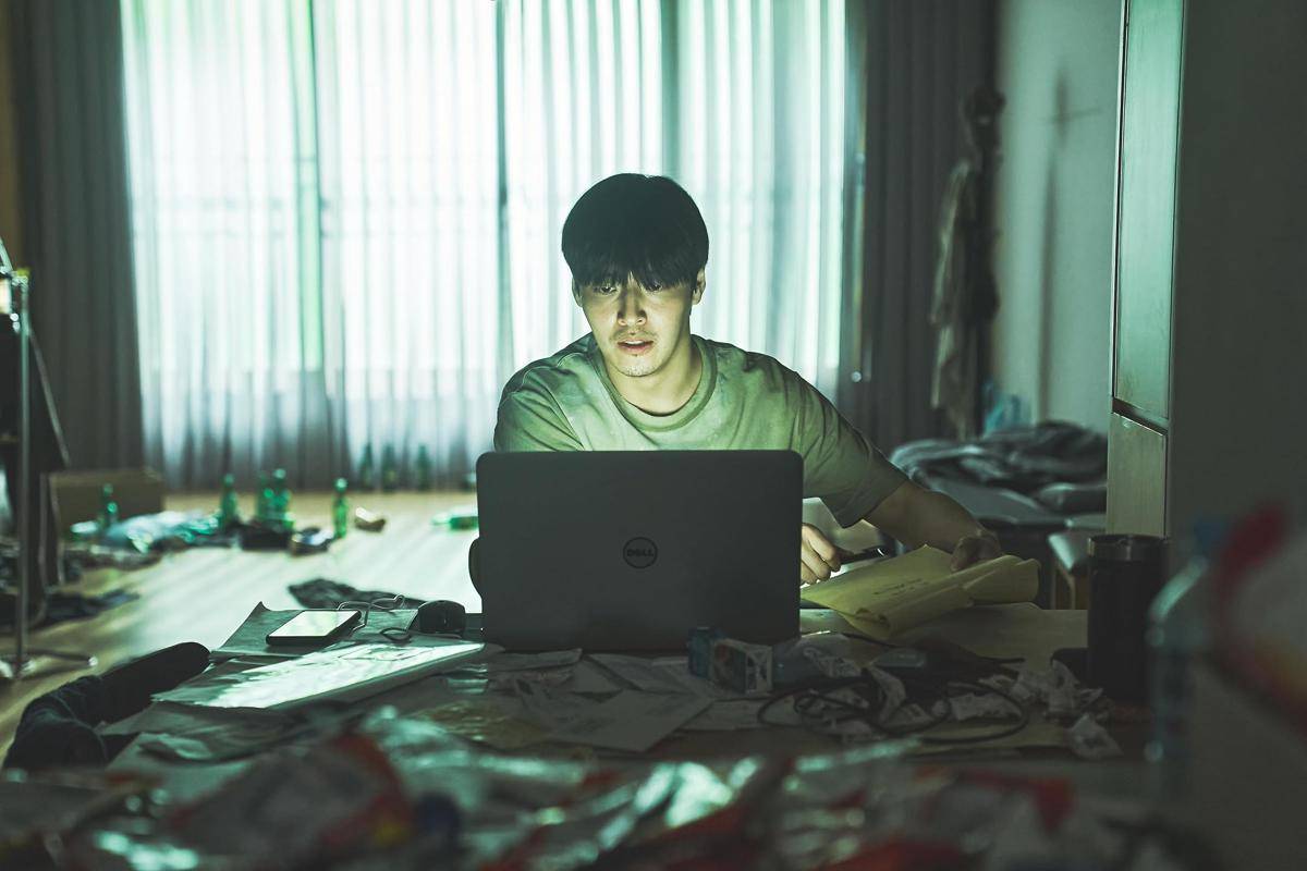 Fakta Kang Ha Neul Beli Apartemen di Film Wall to Wall Netflix