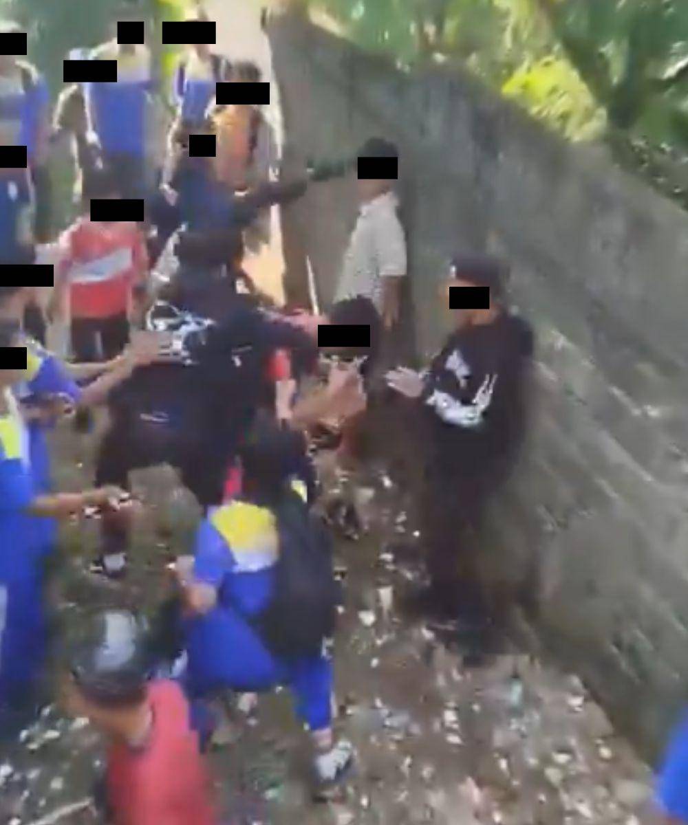 anak SMP dikeroyok 20 siswa lain di blitar