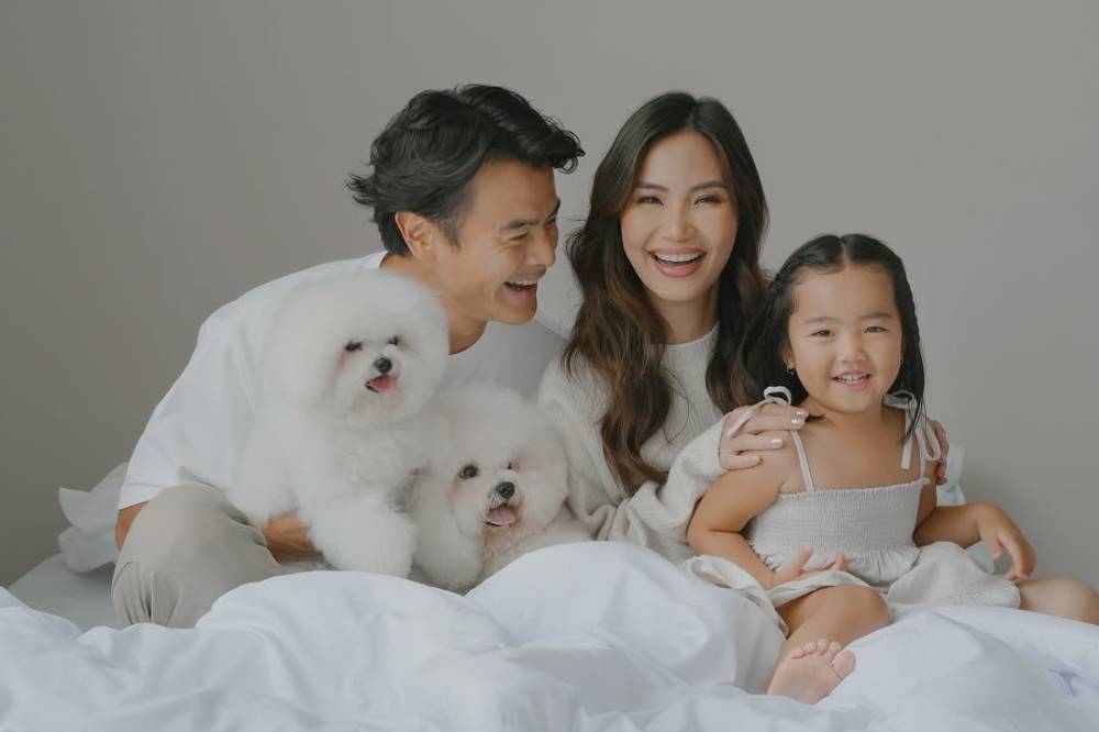 Kisah Cinta Dion Wiyoko dan Fiona Anthony