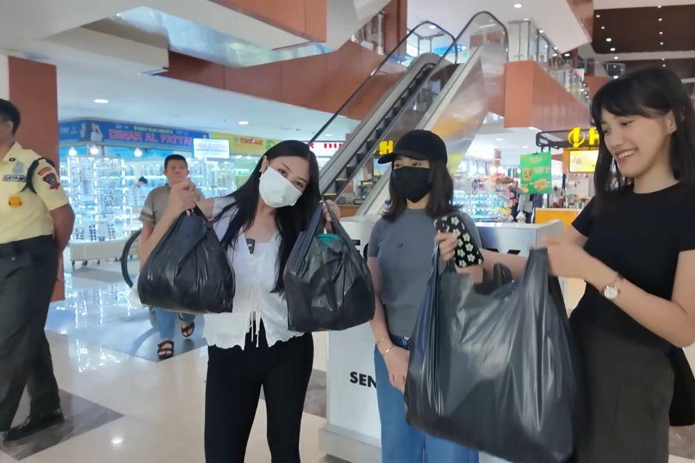 nikita willy ke pasar senen