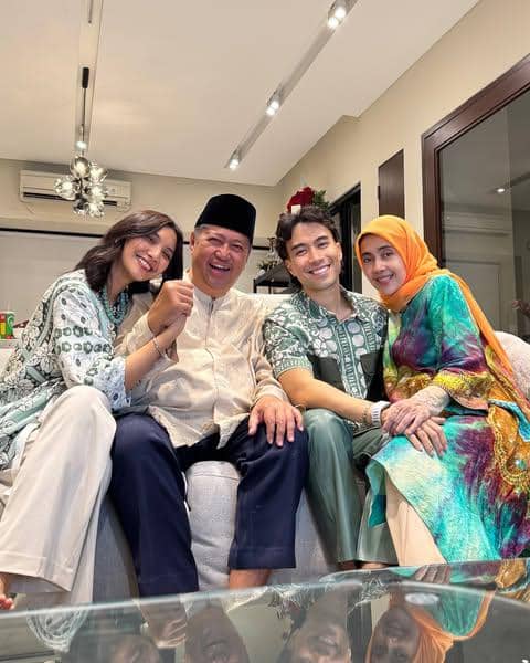 Fakta Kakak Ipar Nadin Amizah, Sheila Dara dan Vidi Aldiano