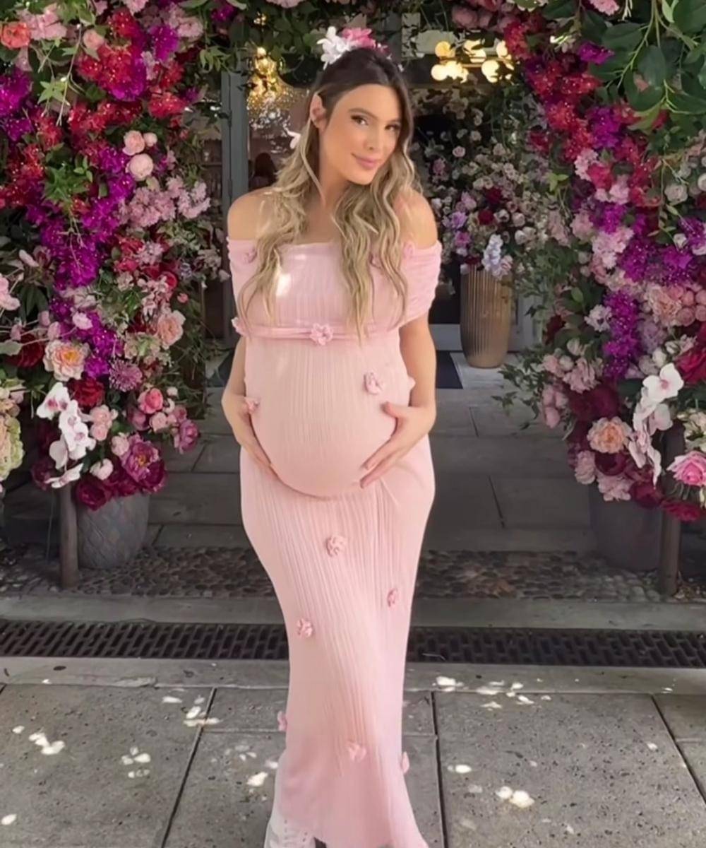 Potret Lele Pons Selama Kehamilan sampai Melahirkan (5).jpg