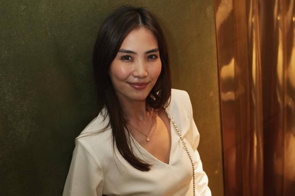 Biodata dan Profil Fiona Anthony Istri Dion Wiyoko