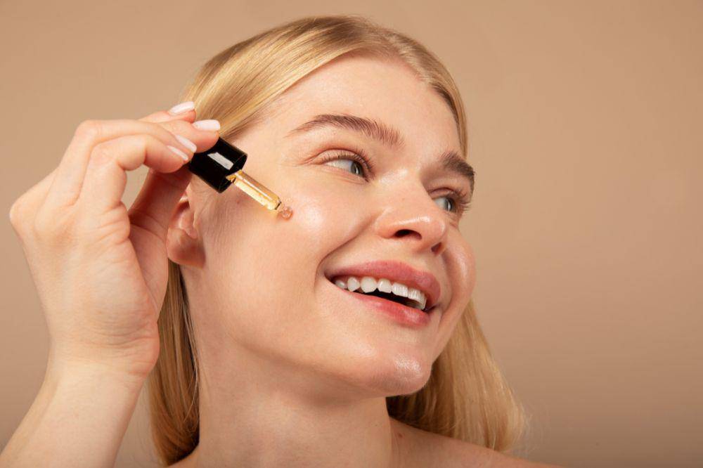 Cara Memakai Serum Eksfoliasi yang Tepat, Pemula Wajib Tahu!