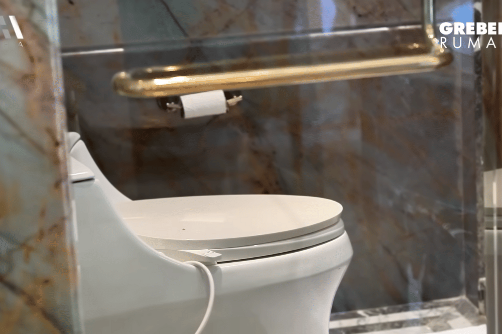 Foto Kamar Mandi di Rumah Dokter Reza Gladys