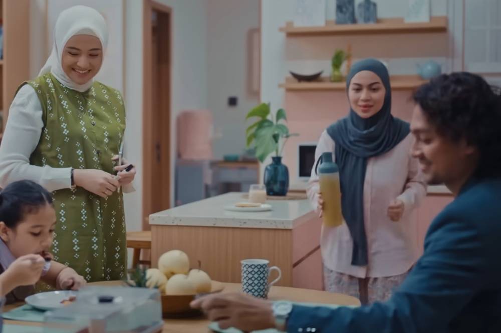 Fakta Ariel Tatum Jadi Pelakor di Film La Tahzan