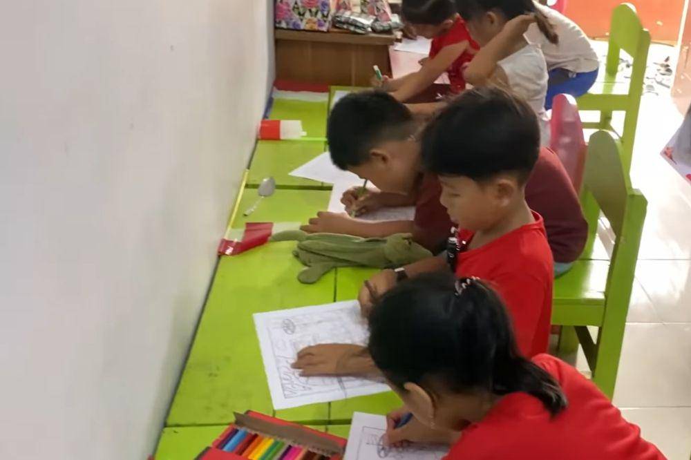 Lomba mewarnai