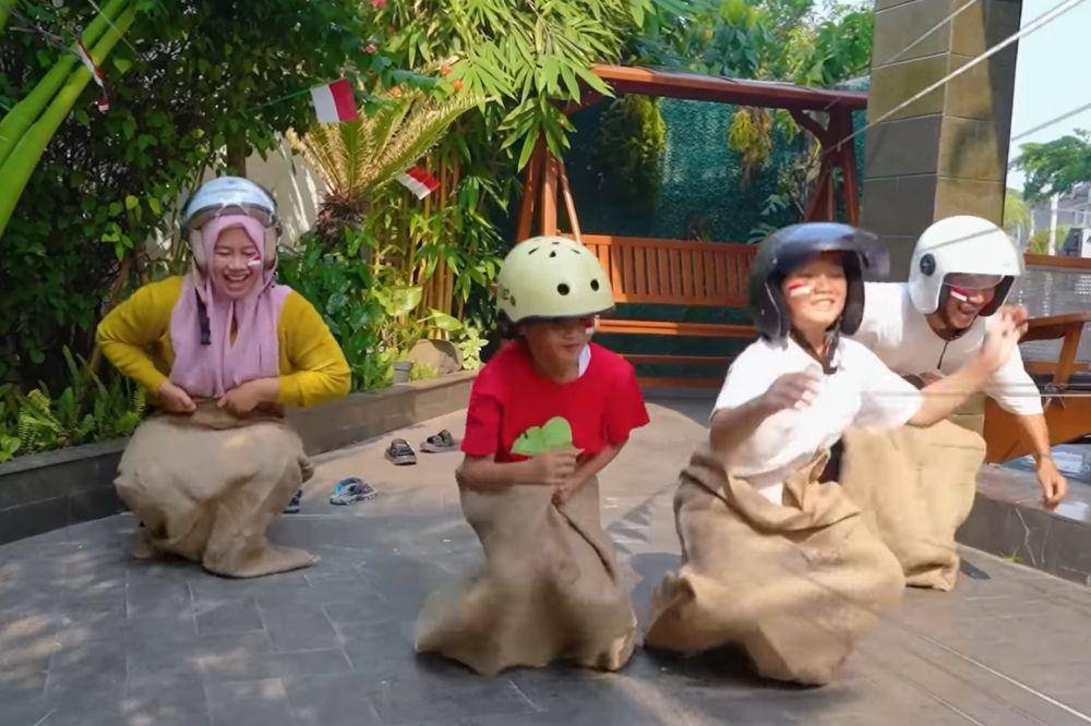 Lomba balap karung