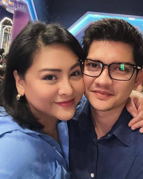 Artis Indonesia Menikah dengan Fans