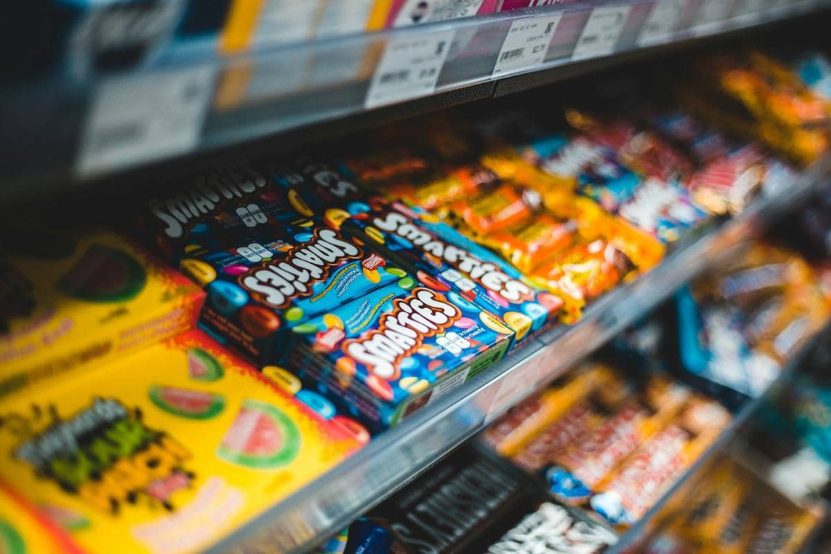 ilustrasi makanan ultra proses kemasan (unsplash.com/Erik Mclean)