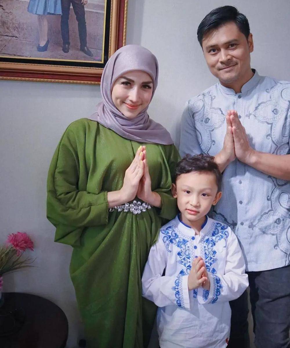 Artis yang Menikah dengan DJ