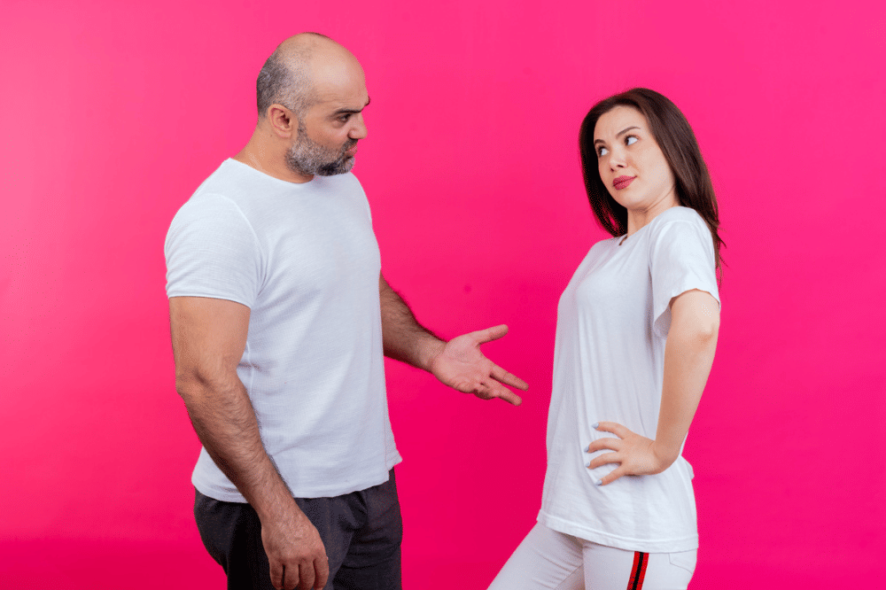 Papa mengkritik tubuh perempuan