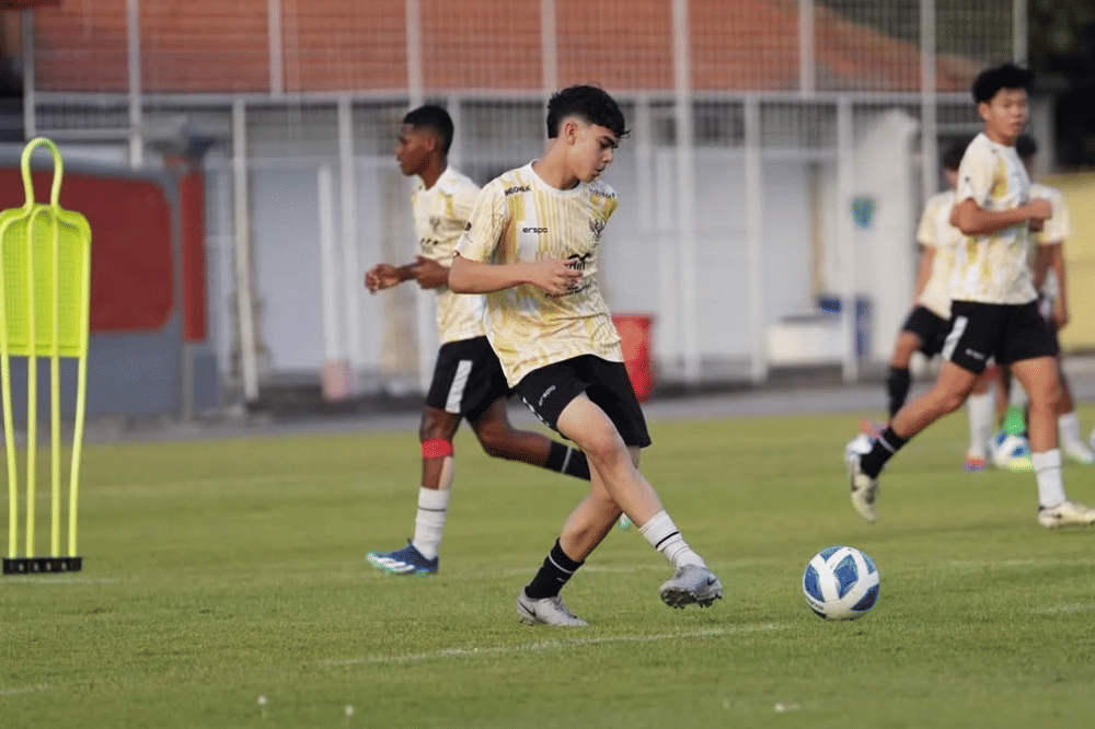 Fakta Keluarga Matthew Baker