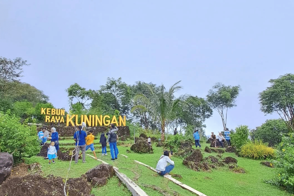 12 Tempat Wisata Alam di Kuningan Terdekat, 4 Jam dari Jakarta! (6).png