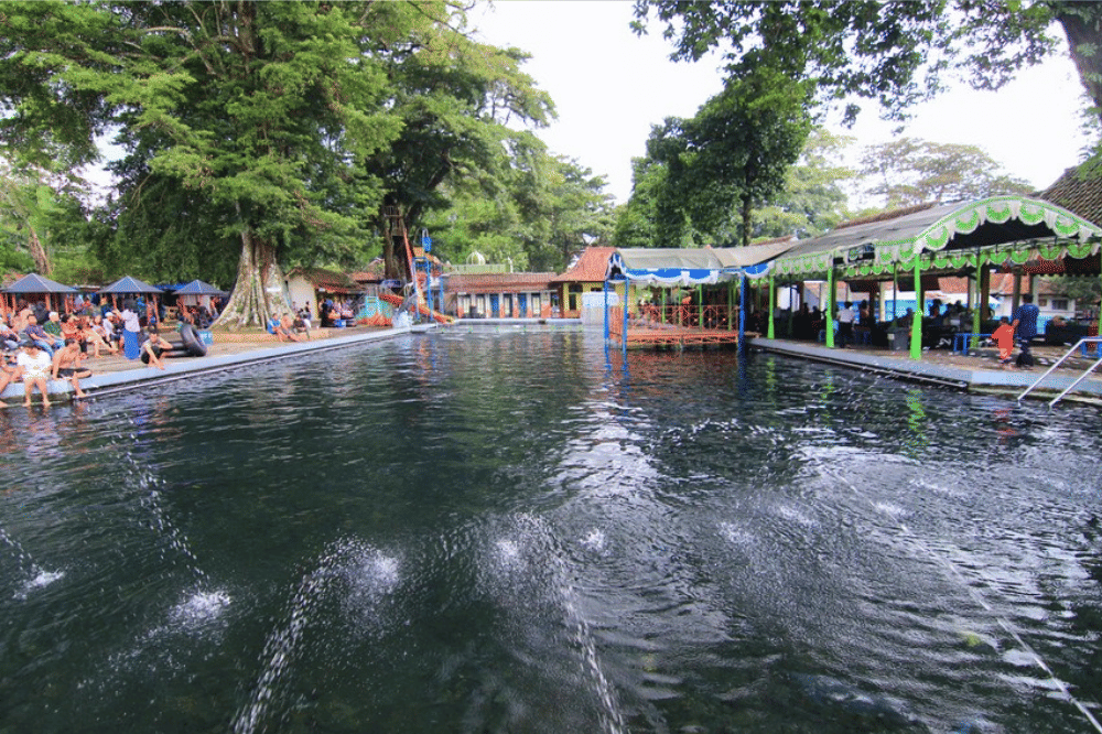 12 Tempat Wisata Alam di Kuningan Terdekat, 4 Jam dari Jakarta! (6).png