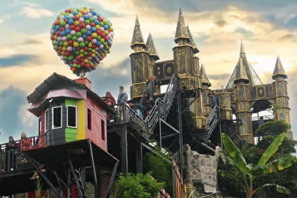 12 Tempat Wisata Alam di Kuningan Terdekat, 4 Jam dari Jakarta! (6).png