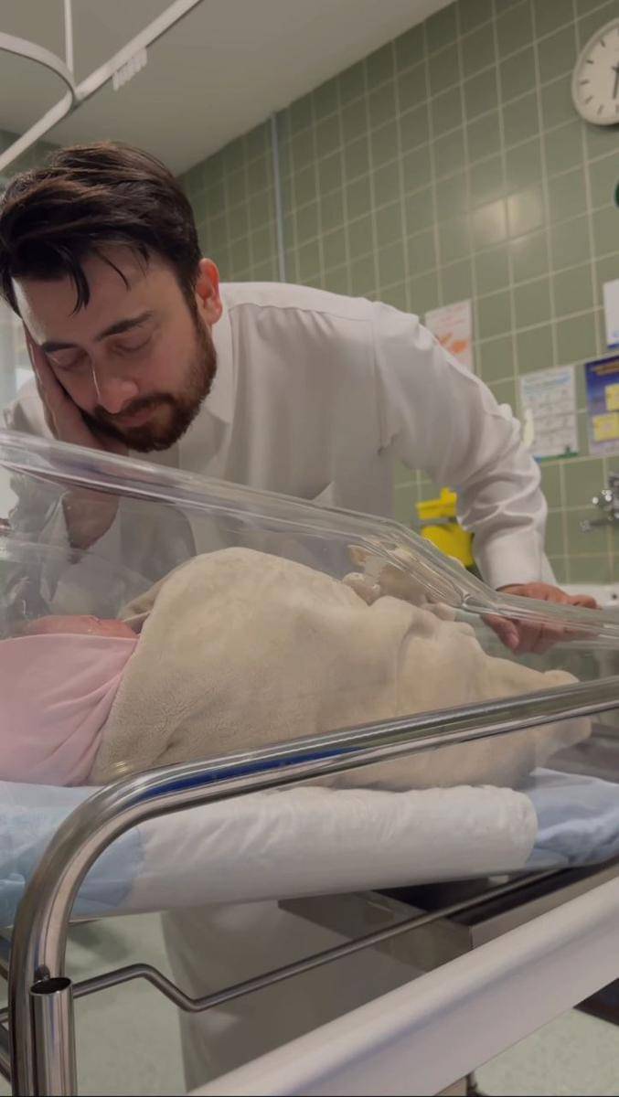 momen persalinan Hamidah Rachmayanti (instagram.com/hamidahrachmayanti)