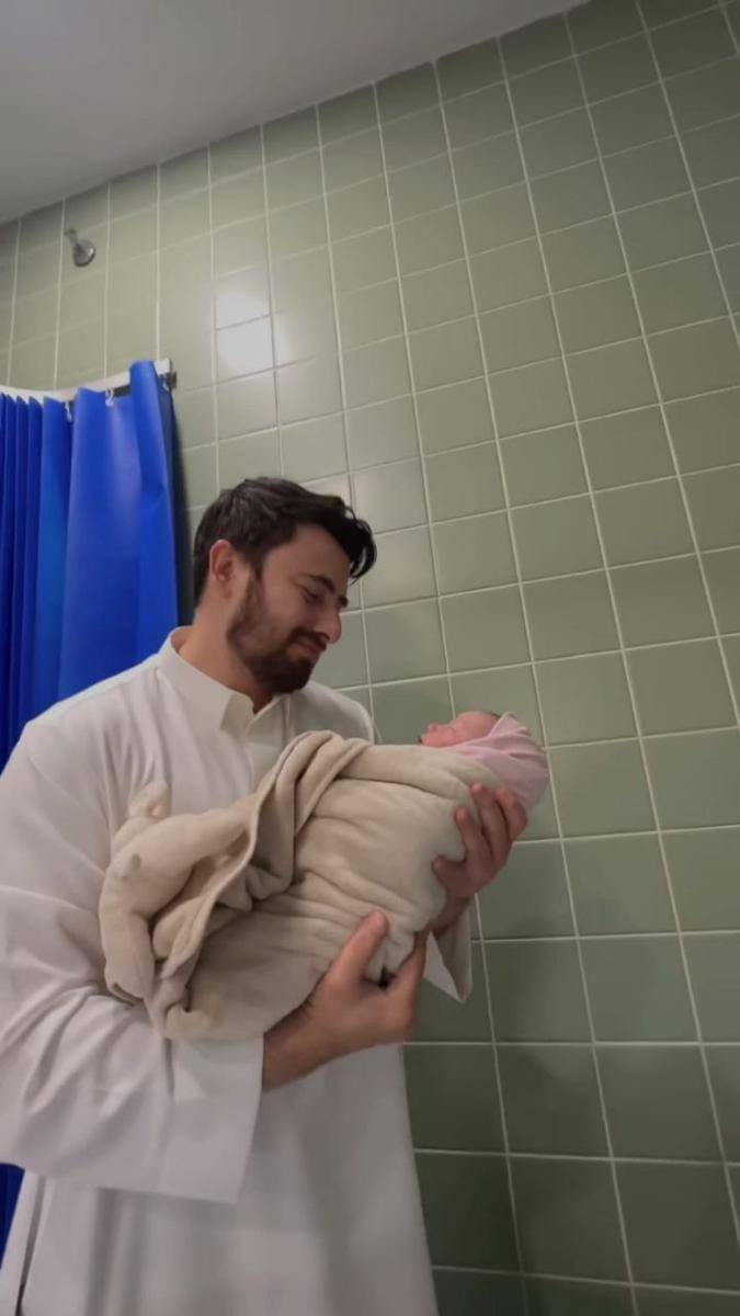 momen persalinan Hamidah Rachmayanti (instagram.com/hamidahrachmayanti)