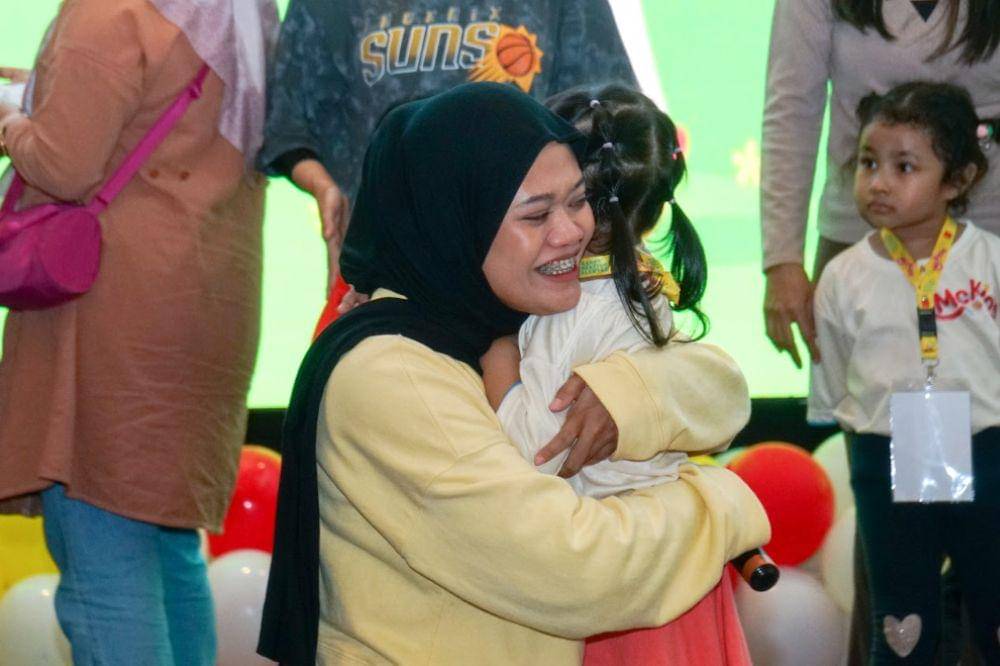 Cara menjalin interaksi positif dengan anak