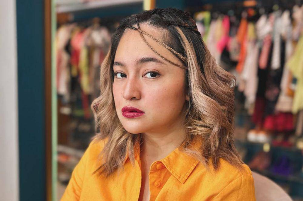 6 Potret Marshanda dengan Warna Rambut Nyentrik, Tampil Berani!  