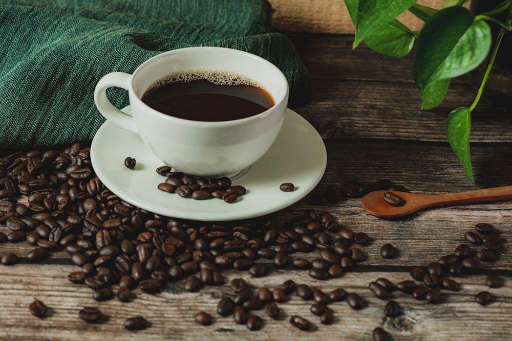 7 Makanan dan Minuman Pantangan Asam Lambung