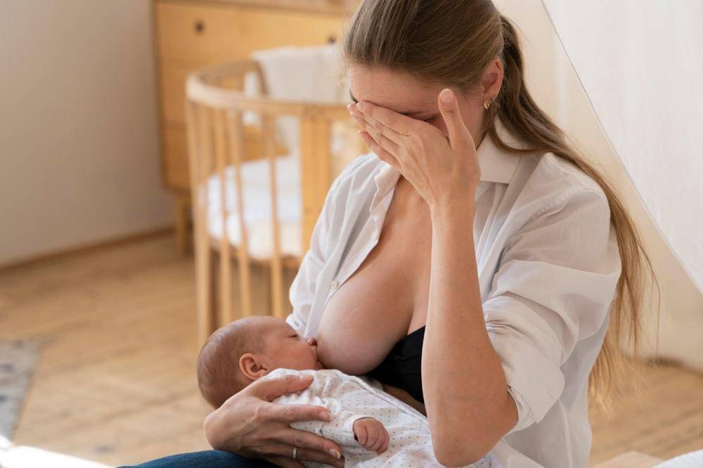 Jangan Terima Tamu Dulu setelah Melahirkan, Ini Alasannya (2).jpg